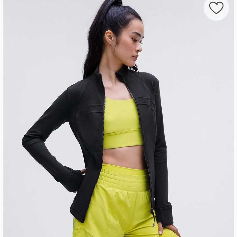 Black lululemon define jacket size 2. *****ZIPPER IS BROKEN AND MISSING*****